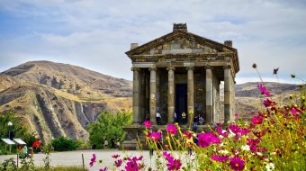 Գառնի Գառնի